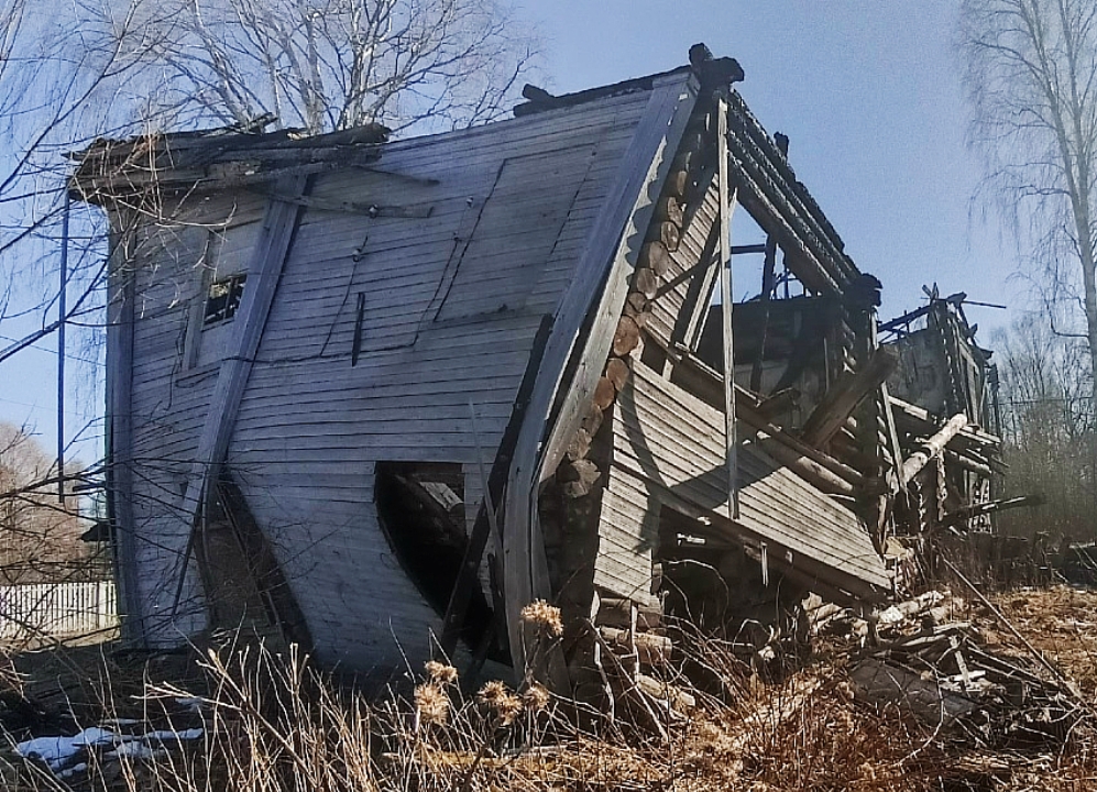 Жители Олонецкого района недоумевают, зачем содержать руины за счет бюджета