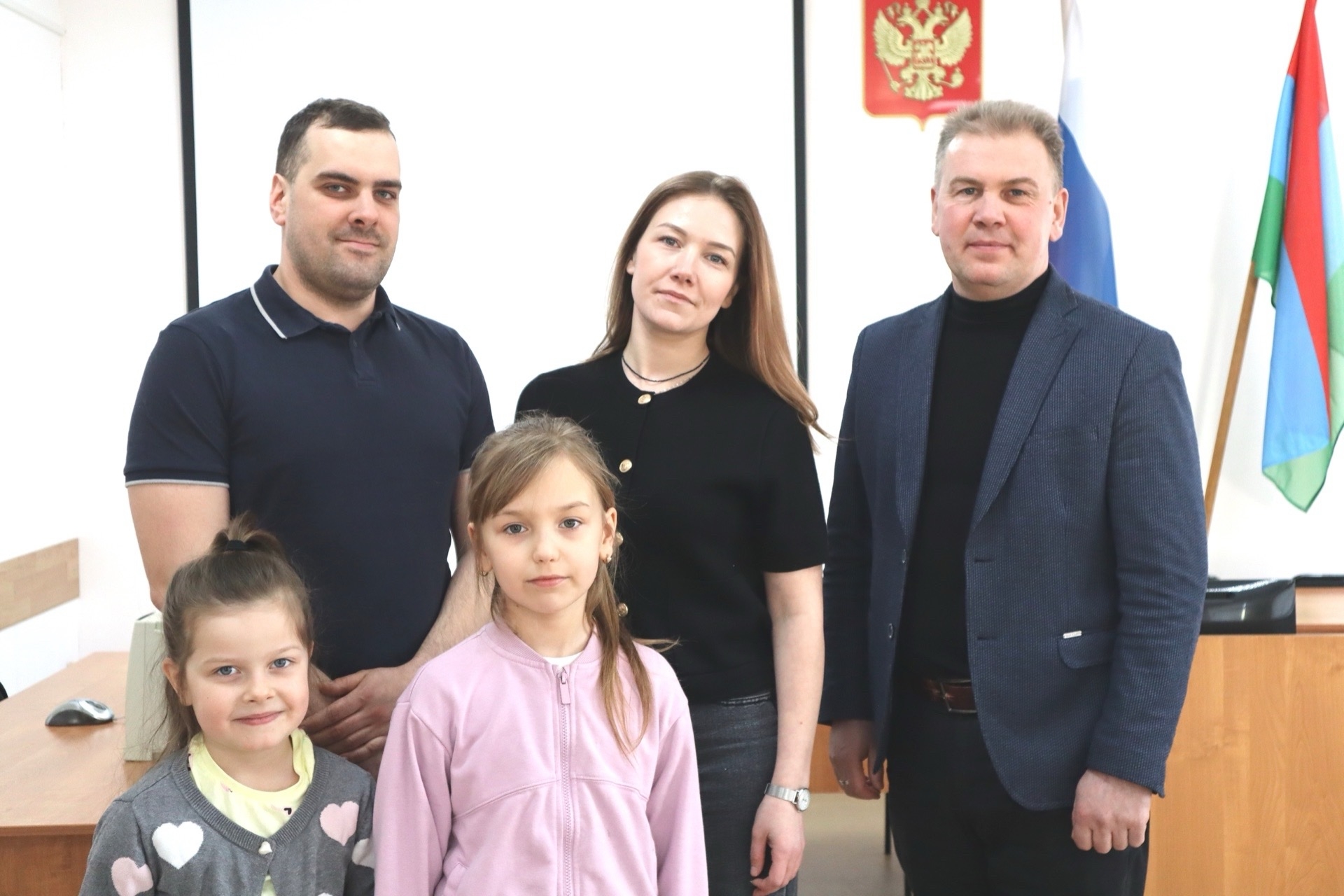 Многодетная семья из Карелии получила свидетельство на строительство или приобретение жилья