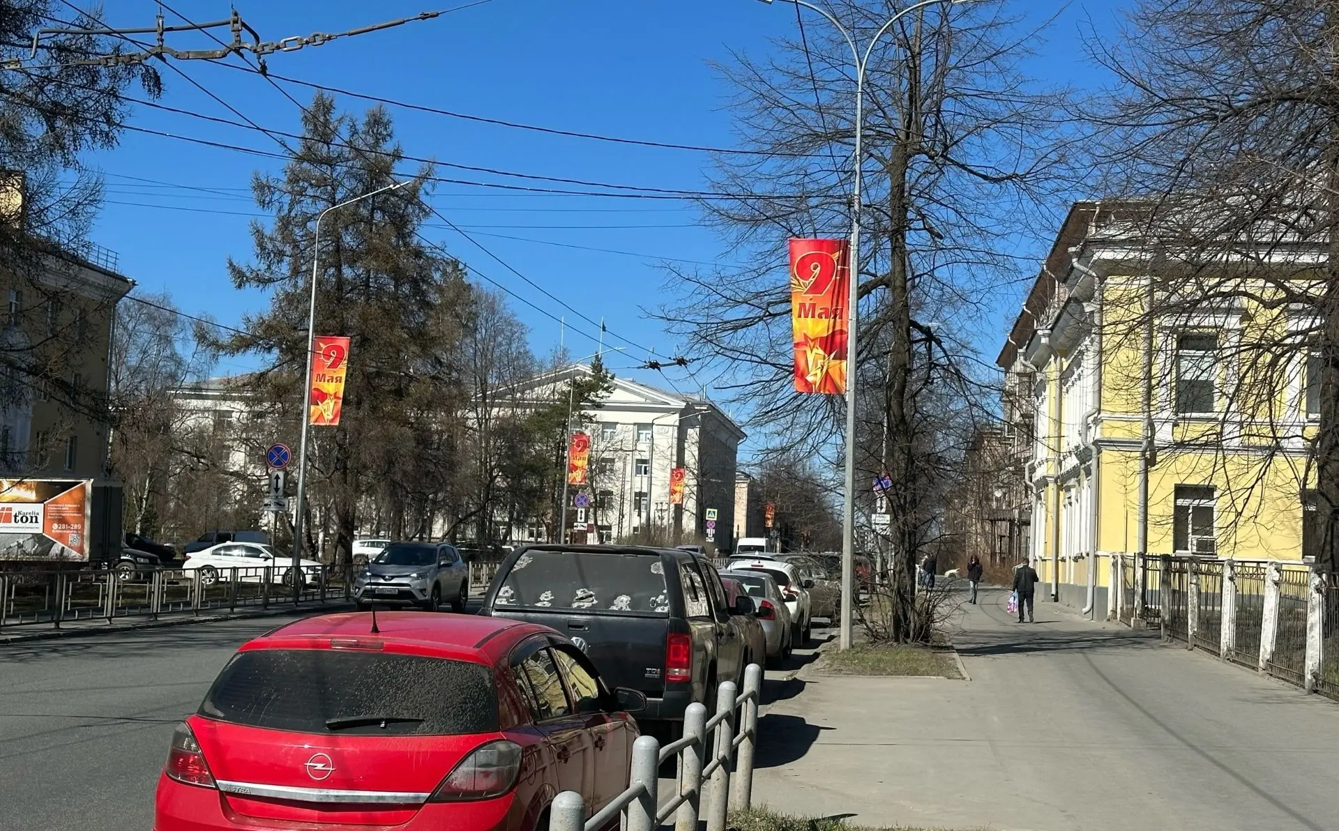 Петрозаводск начали украшать ко Дню Победы