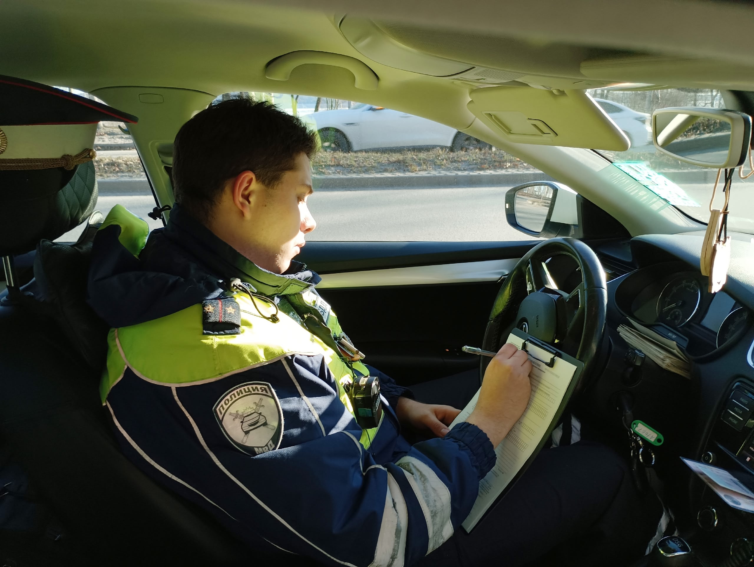 Водителя оштрафовали в Петрозаводске за непристегнутого ребенка