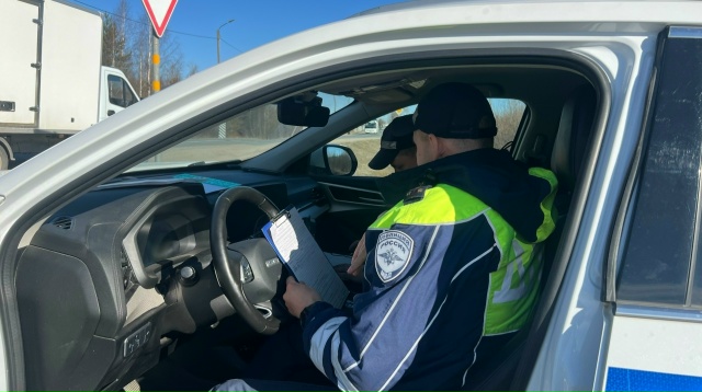 Фургон-обгонщик в запрещенном месте попался в Кондопожском районе