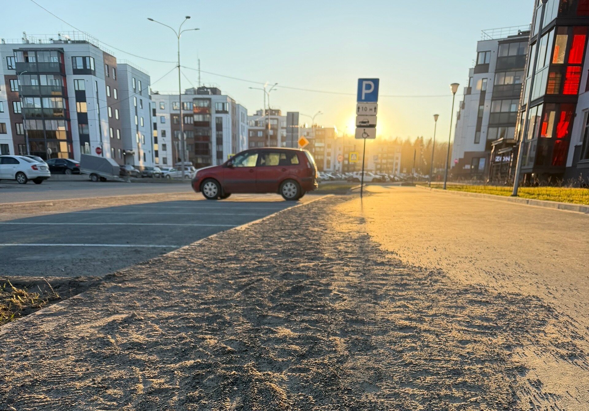 Петрозаводчане пожаловались на смет в густонаселенном районе Петрозаводска