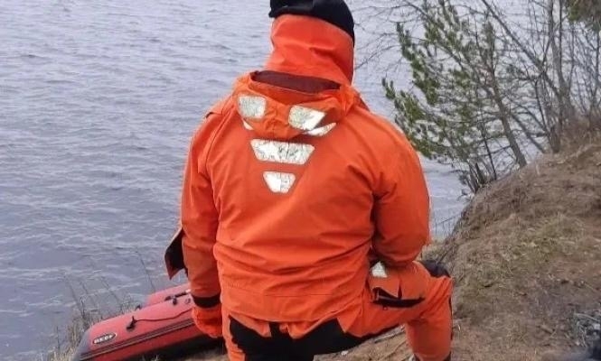 Водолазы продолжают искать в Пудоже пропавшего в конце марта мужчину