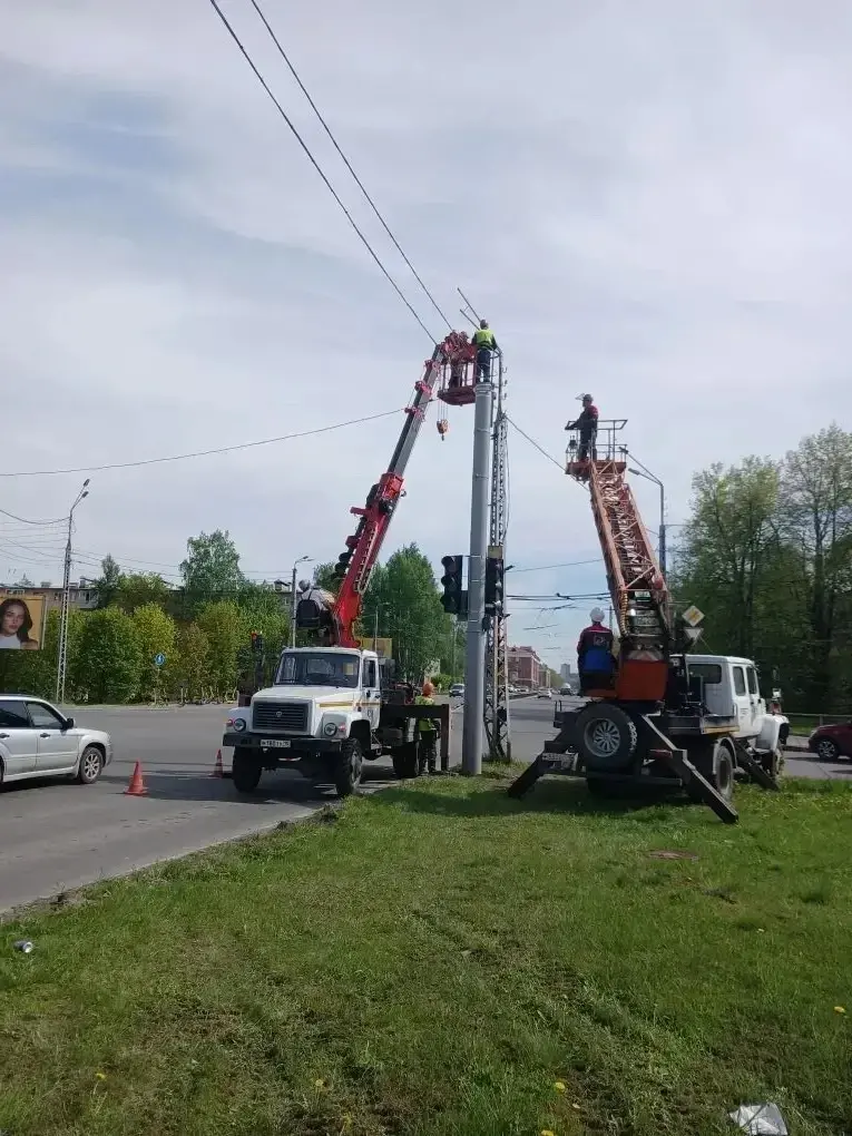 Опоры освещения заменили на трех улицах Петрозаводска