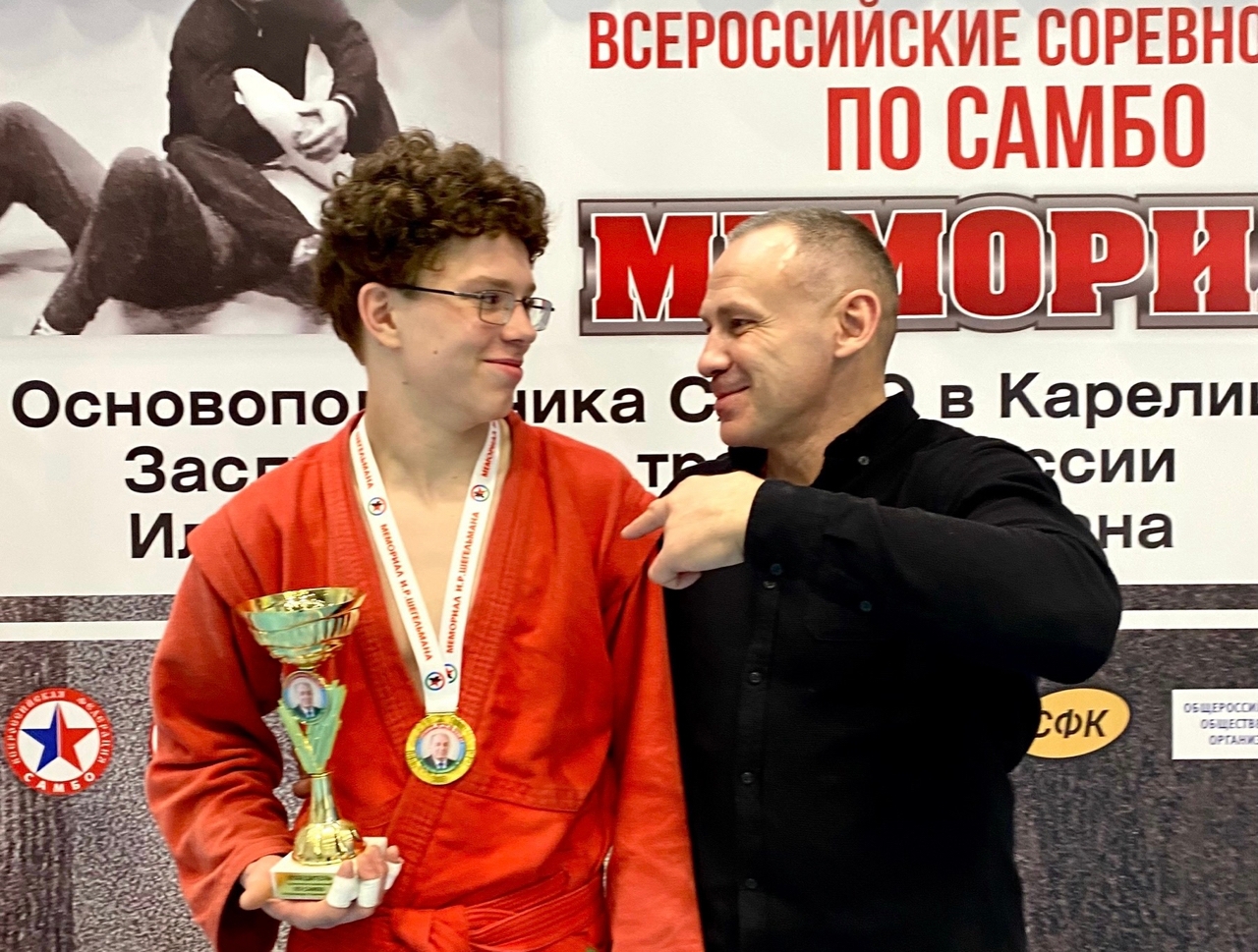 5 боев, 5 побед: юный карельский самбист стал звездой всероссийских соревнований