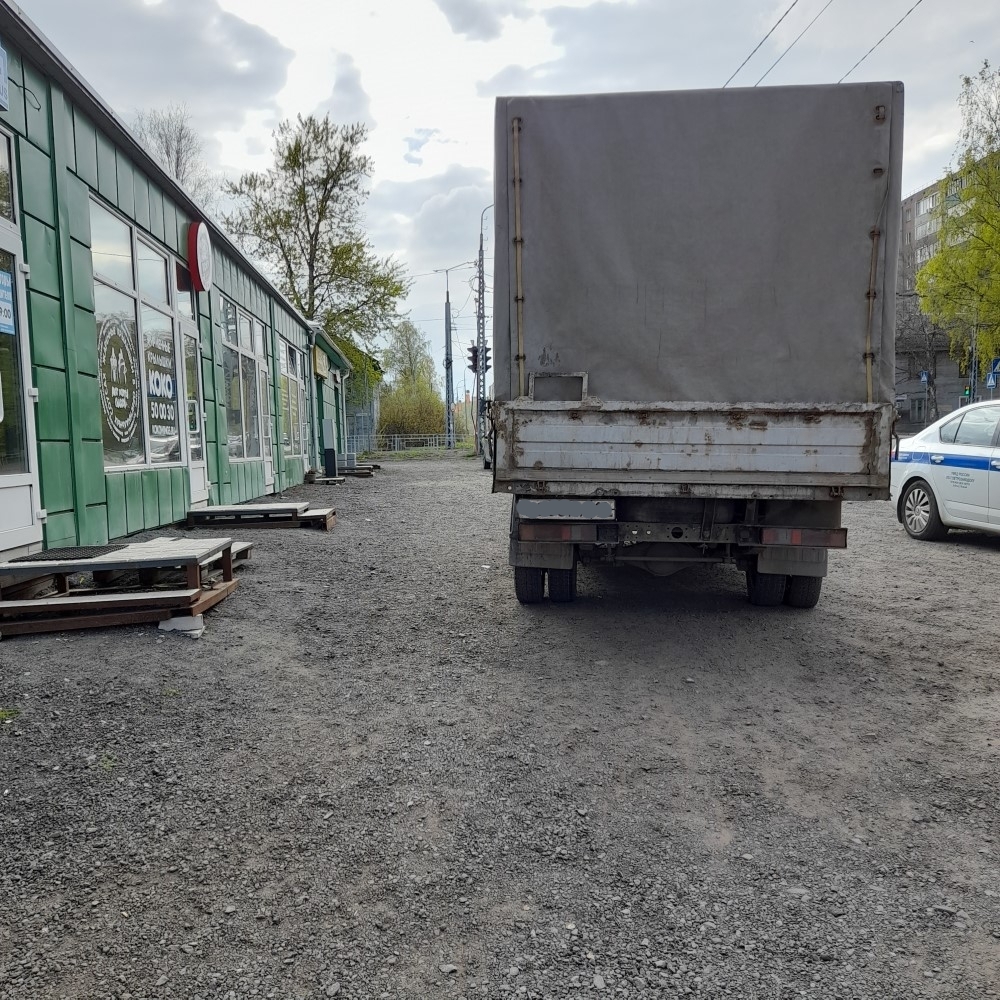 Фургон задавил девушку в Петрозаводске