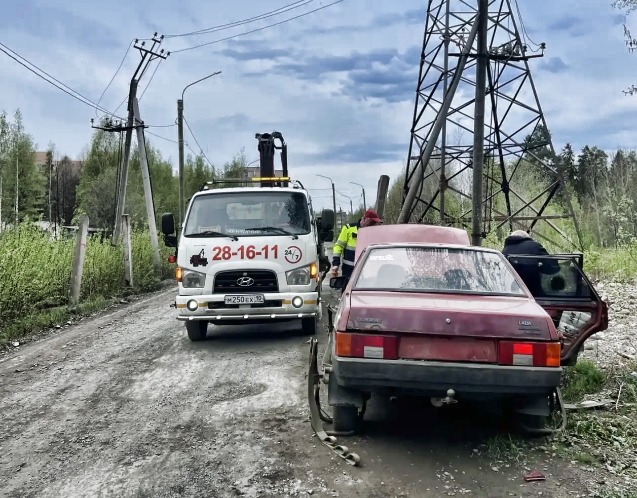 Подросток за рулем легковушки попался инспекторам ДПС в одном из районов Петрозаводска