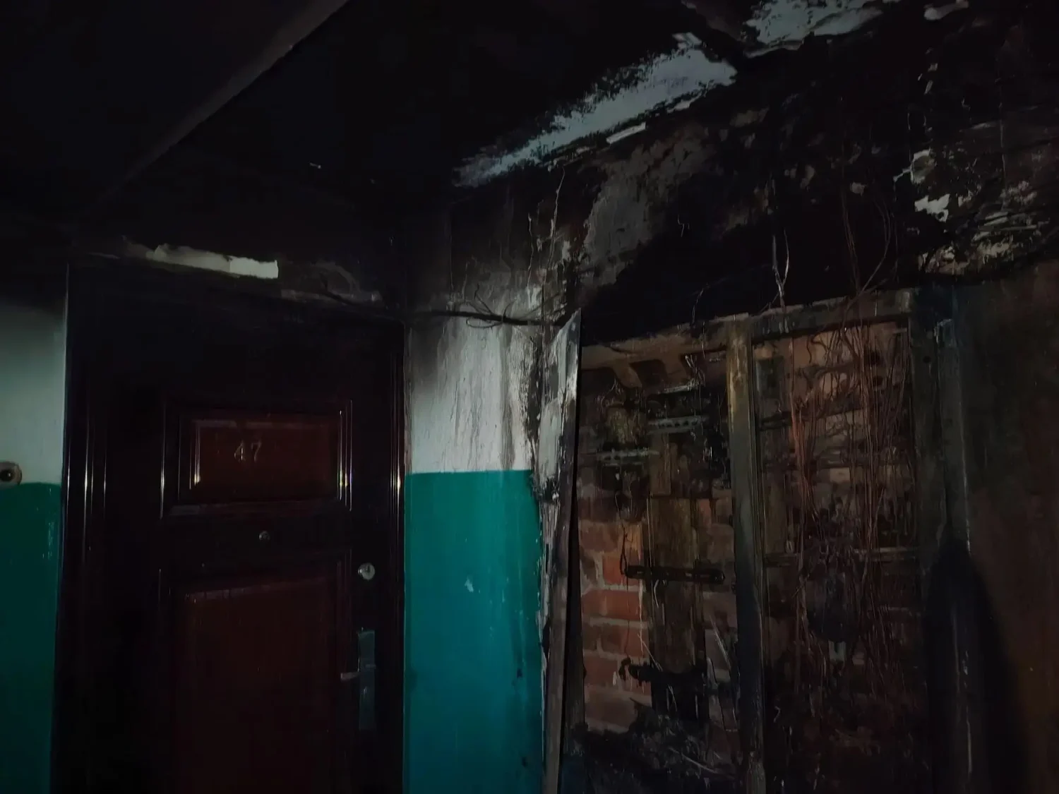 Восемь человек эвакуировали из горящей пятиэтажки в Карелии