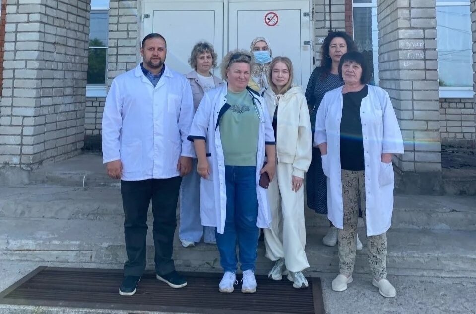 Врачи провели профосмотры детей и диспансеризацию взрослых в отдаленном селе Карелии