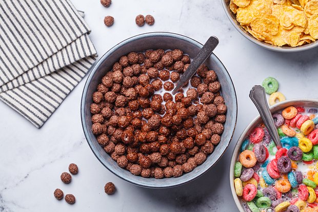 Диетолог назвал «мусорные» продукты для завтрака