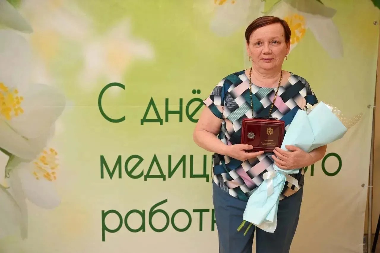 Вернуть здоровье, победить боль, спасти жизнь: глава Карелии вручил госнаграды медикам