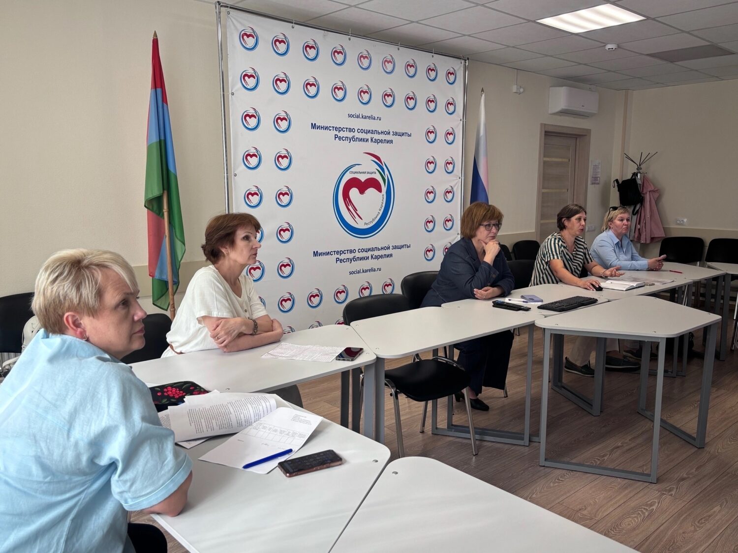 В Карелии обсудили, что влияет на решение женщин о рождении ребёнка