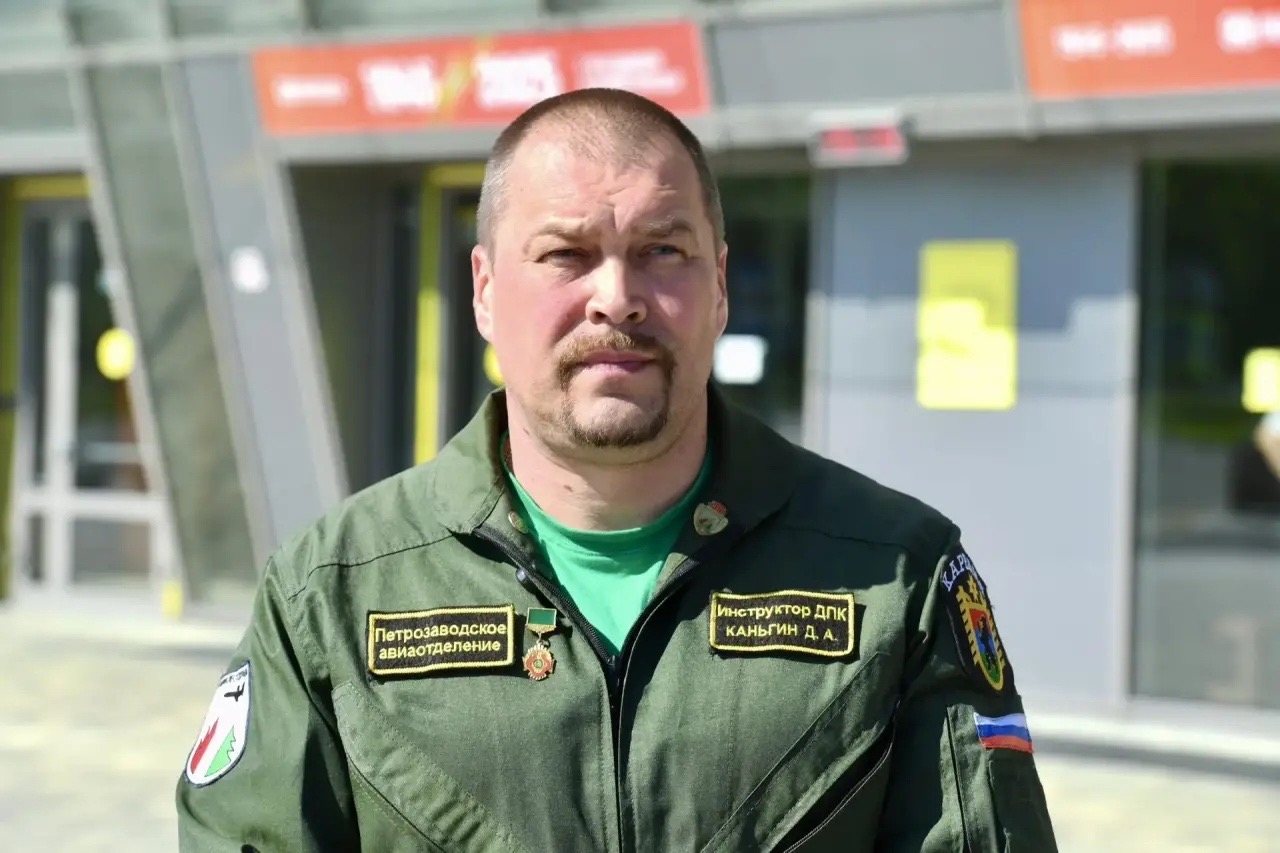 Тушил пожары по всей России: история десантника Авиалесоохраны Карелии Дениса Каньгина
