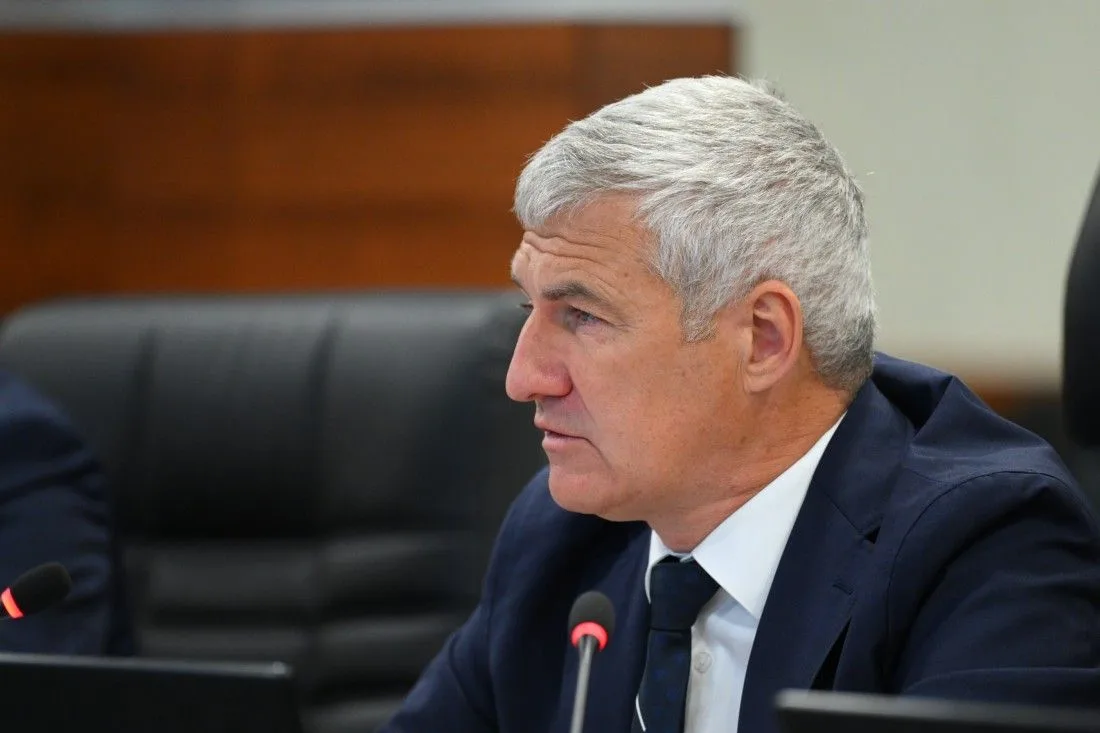 Глава Карелии отчитался о доходе почти в 14,8 млн рублей за год