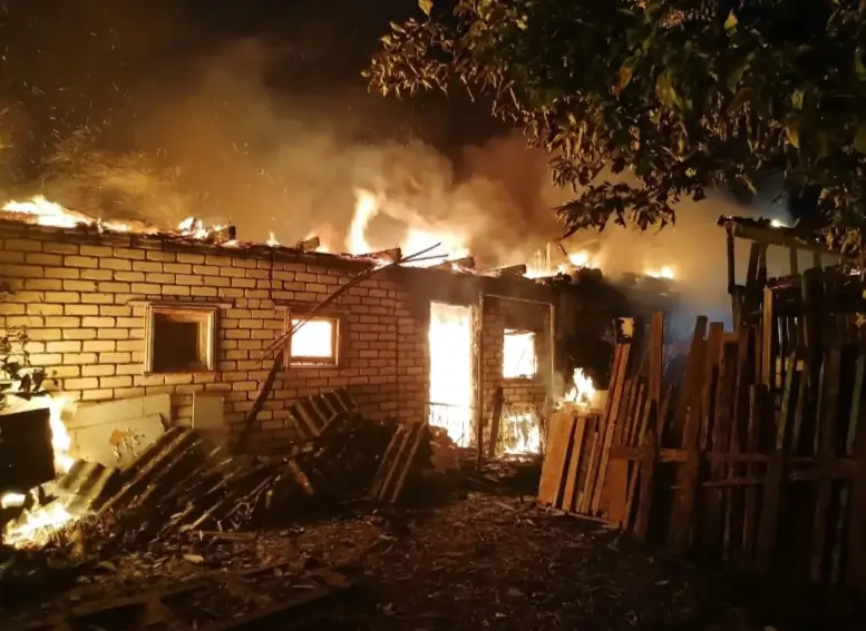 Баня сгорела дотла в одном из районов Карелии