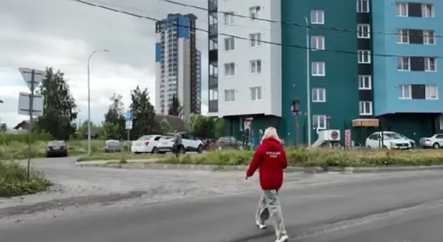 Жители нескольких улиц в Петрозаводске задыхаются от пыли после ремонта дорог