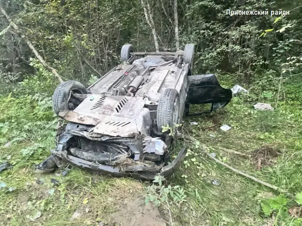 Трасса под Заозерьем не простила ошибки: авто в кювете, пассажир в больнице