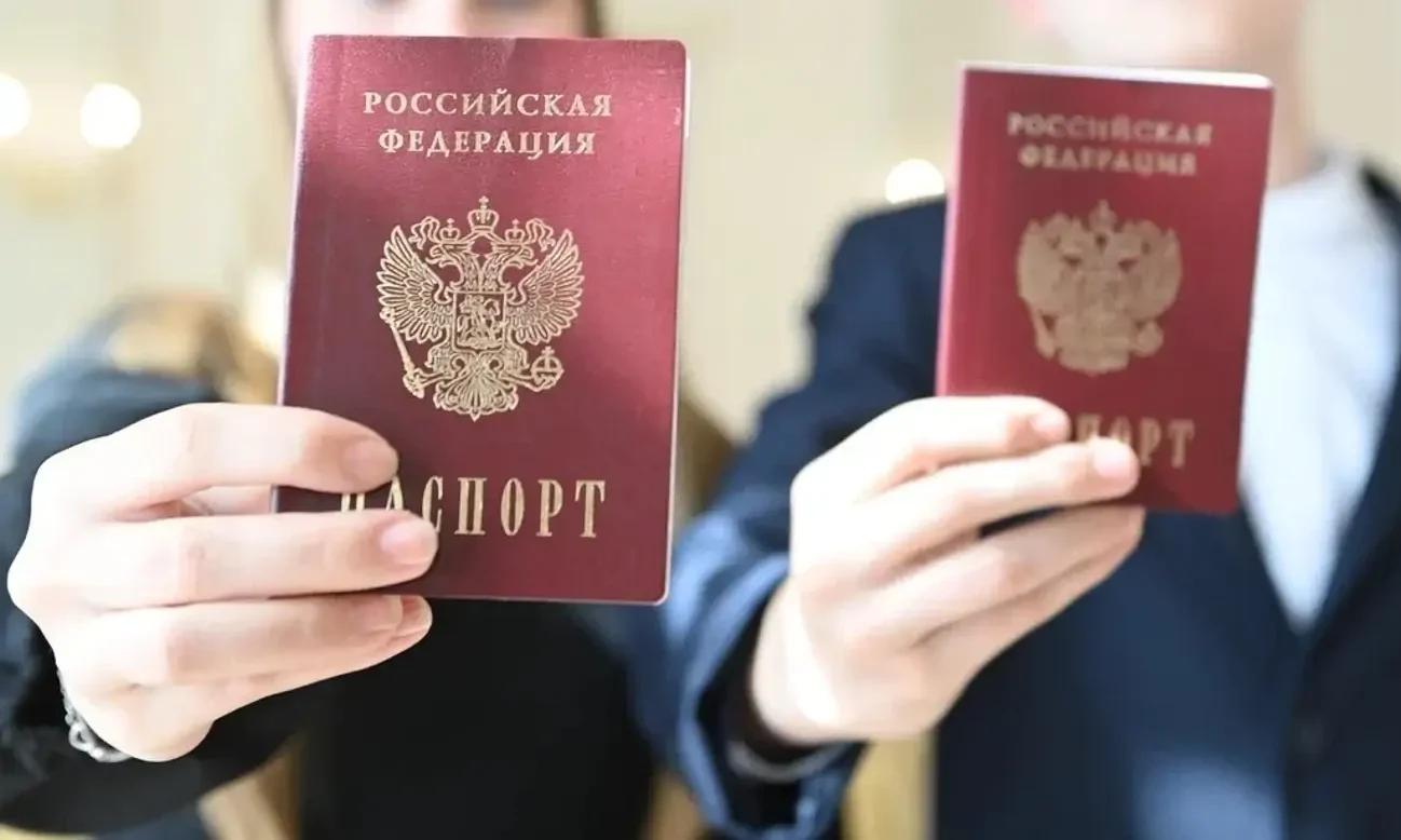 Карельские полицейские рассказали, как проверить паспорт на подлинность
