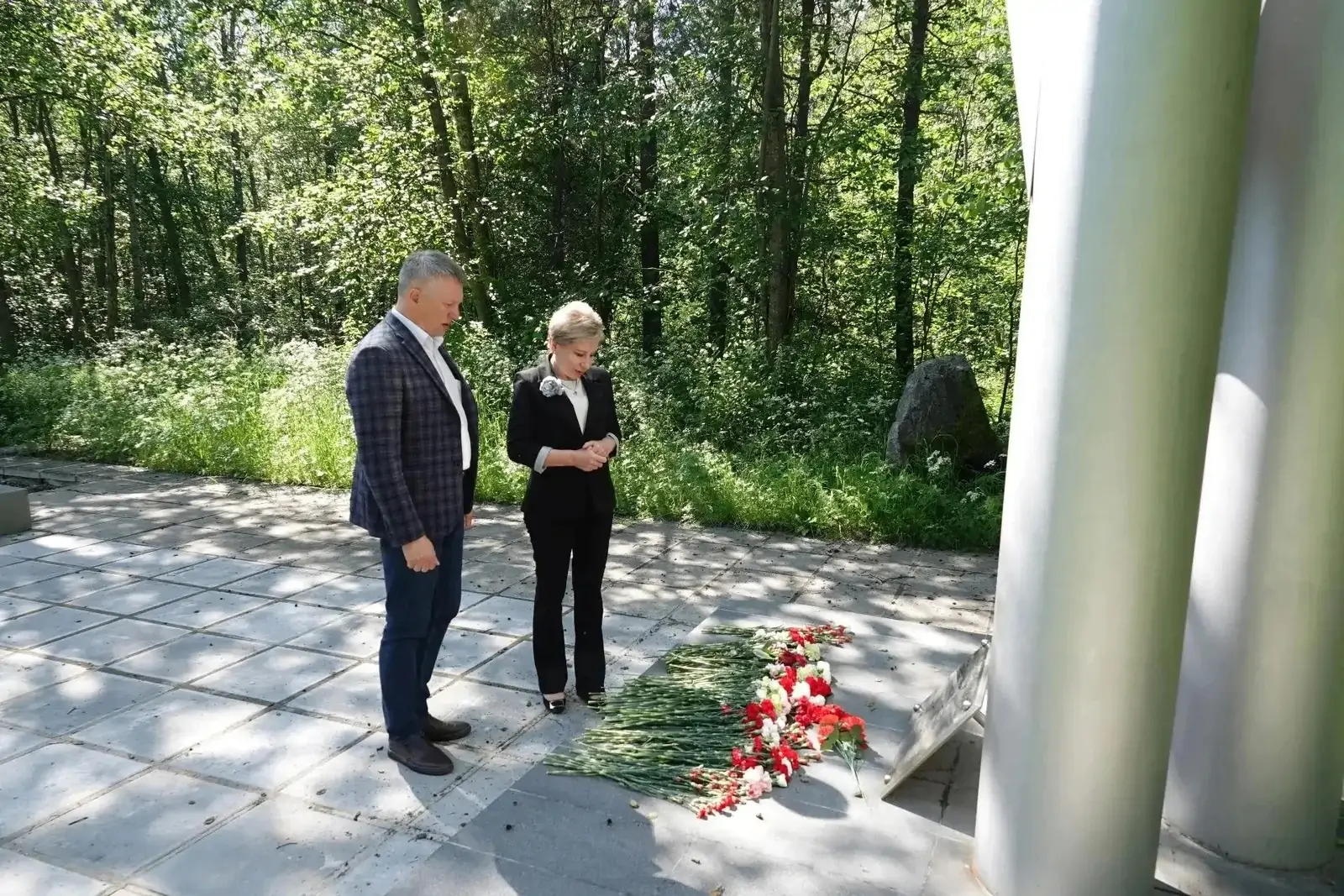 Все воинские мемориалы Костомукшского округа взяли под шефство предприятия и учреждения