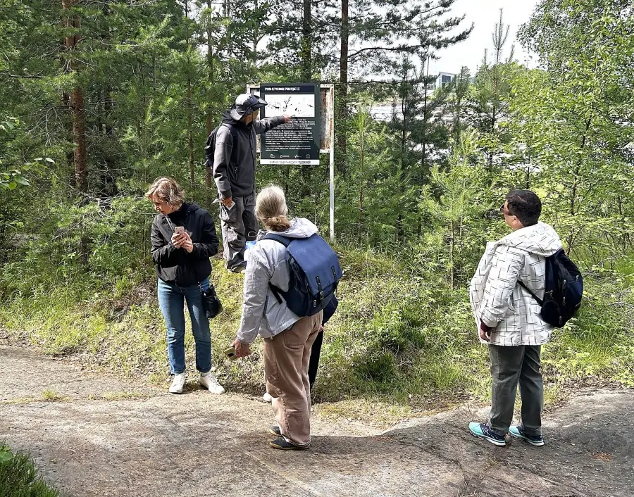 В Карелии путь к беломорским петроглифам превратили в арт-пространство