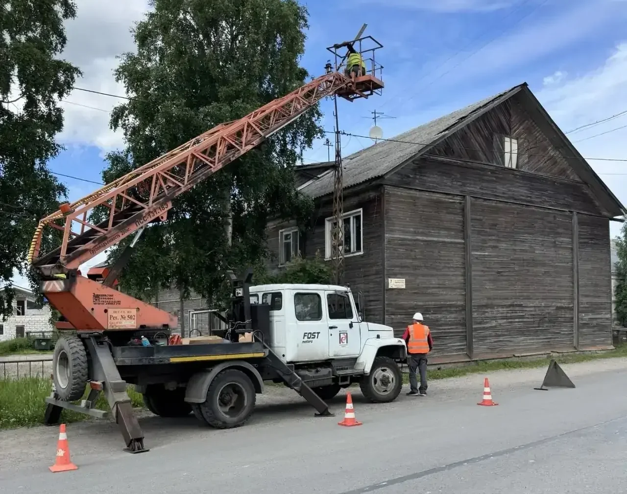 Уличное освещение обновляют в отдаленном районе Петрозаводска