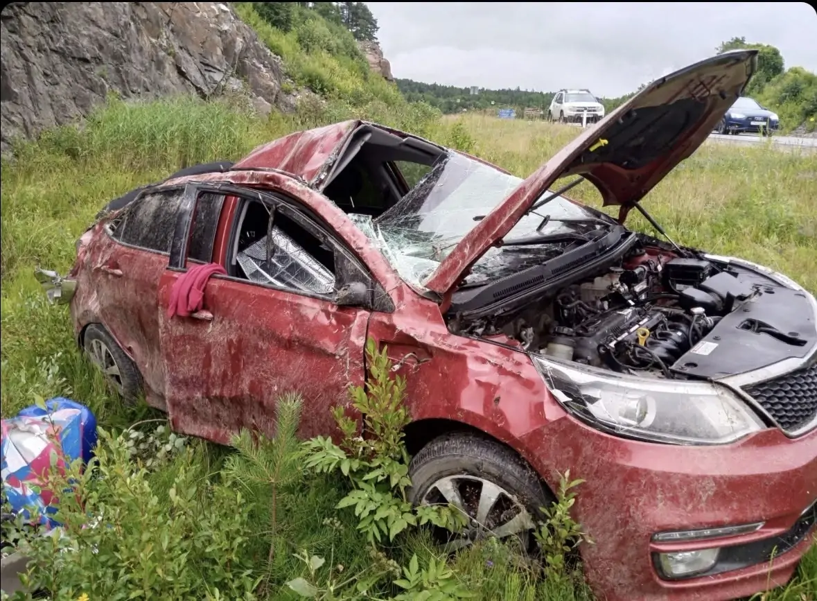 Неудачный обгон привел к массовому ДТП в Приладожье Карелии