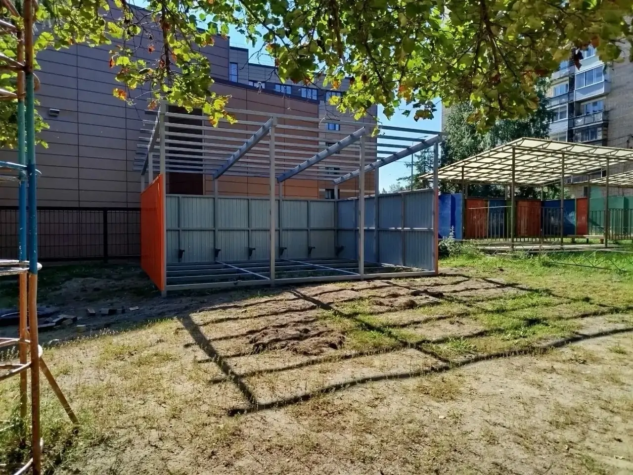 В детских садах Петрозаводска обновляют прогулочные площадки