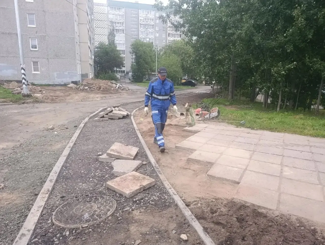 Дороги становятся лучше: в Петрозаводске продолжают масштабный ремонт внутриквартальных проездов