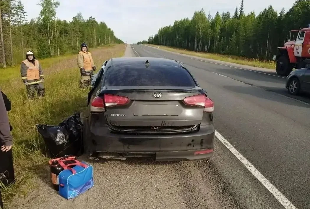 Женщина уснула за рулем и врезалась в ограждение на трассе в Карелии