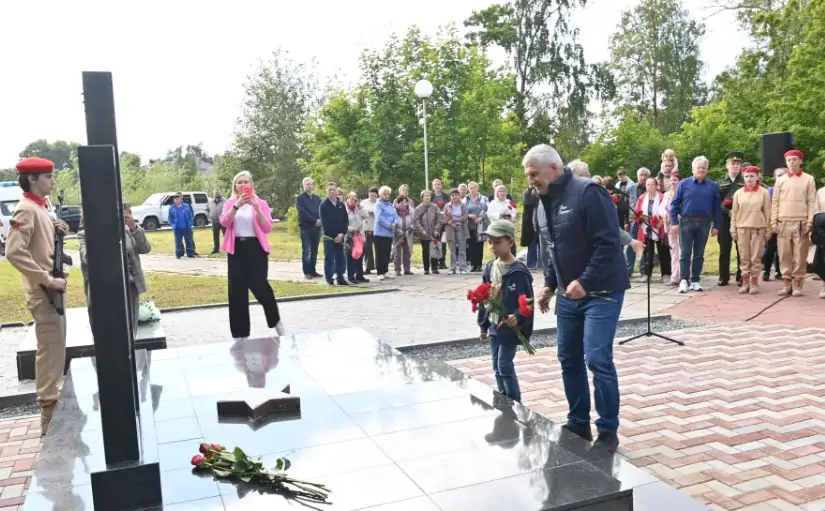 Памятник героям СВО открыли в Беломорске