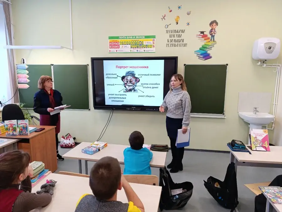 В библиотеках Карелии детей учат обращаться с деньгами во время каникул