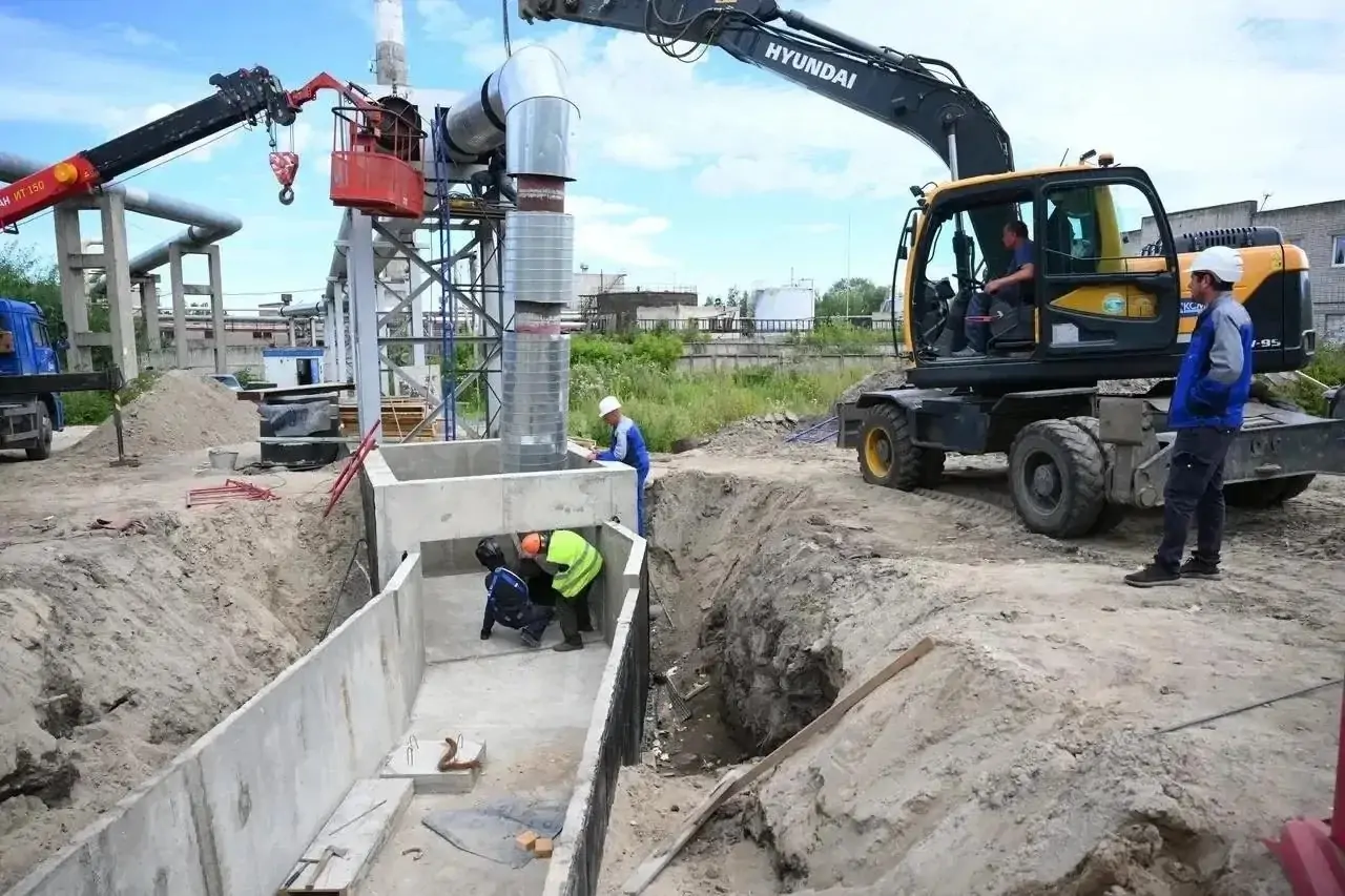 Аварийные сети меняют в спальном районе Петрозаводска
