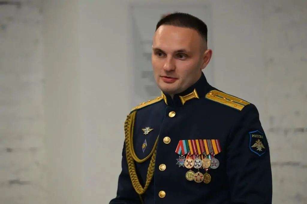 Артур Парфенчиков и Герой России Евгений Поддубный встретились с ветеранами СВО и членами их семей