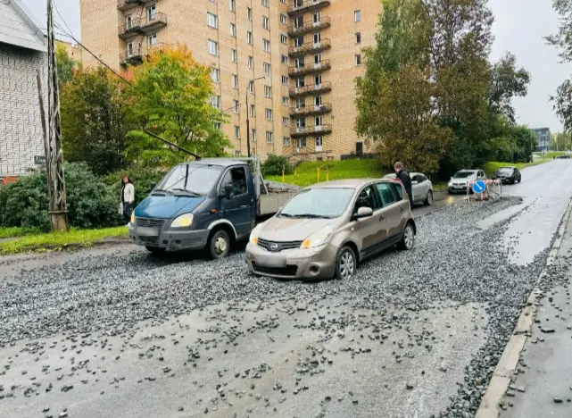 Дорога с гравием на Промышленной