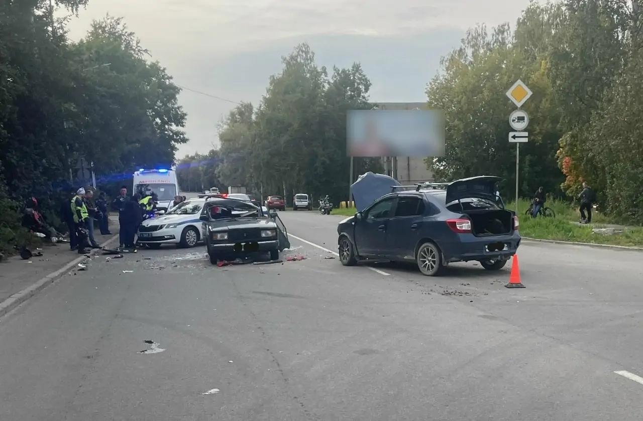 Стали известны подробности массового ДТП на Зареке в Петрозаводске