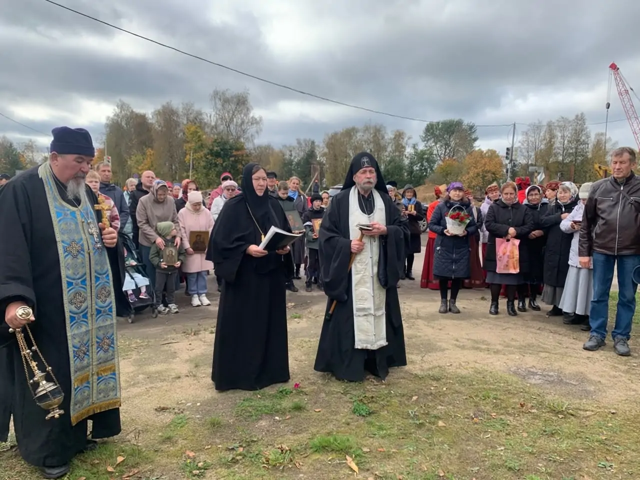 Жители Олонца отметили 377-летие города крестным ходом