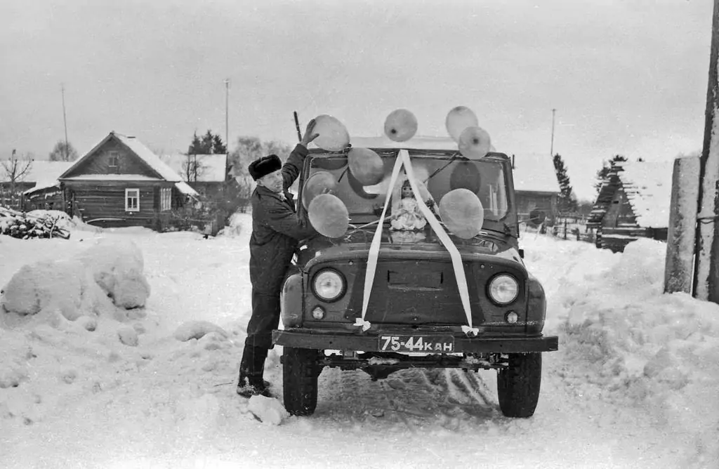 Свадебный УАЗ 1978 года показали на архивном фото из Суоярви