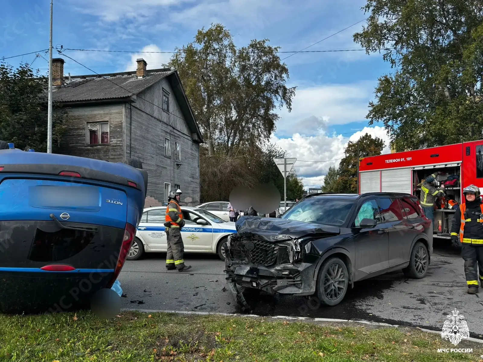 Опубликованы фото страшного ДТП в расширенном центре Петрозаводска