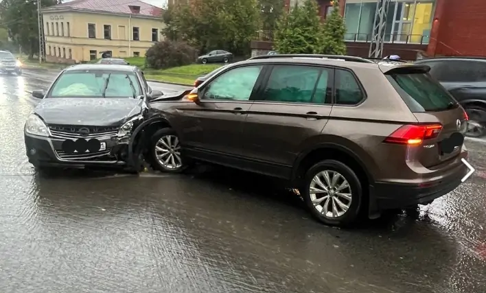 Водитель без прав спровоцировал жёсткую аварию в Петрозаводске