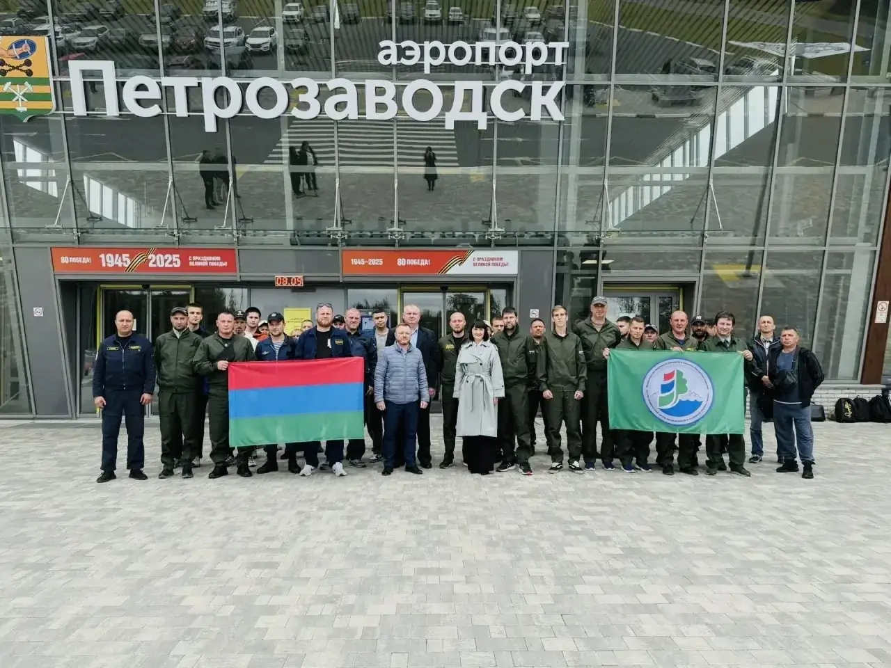 Карельские спасатели вернулись домой с тушения лесных пожаров на Ямале