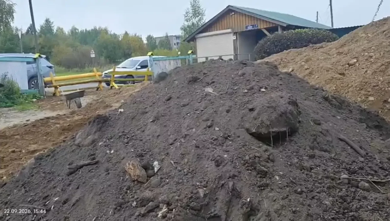 пригласили раскидать землю у храма на ключевой