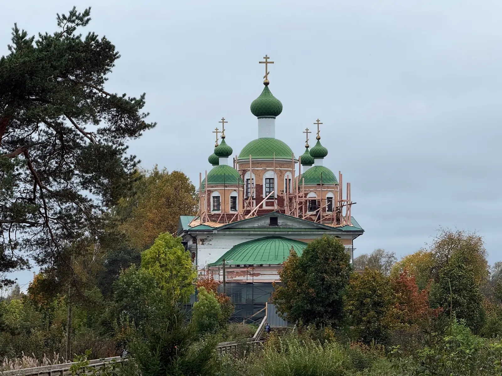 Реставрацию церкви Смоленской иконы Божией Матери начали в карельском городе
