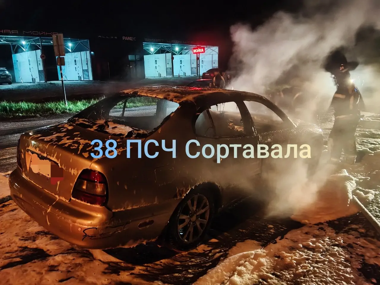 Автомобиль вспыхнул в городе на западе Карелии