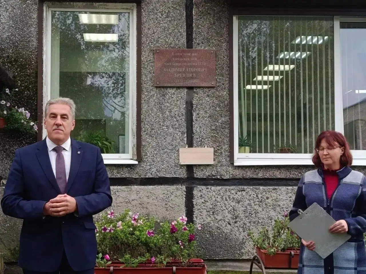 Олонец услышал голос старой карельской традиции на выставке «Колыбельная для сына»