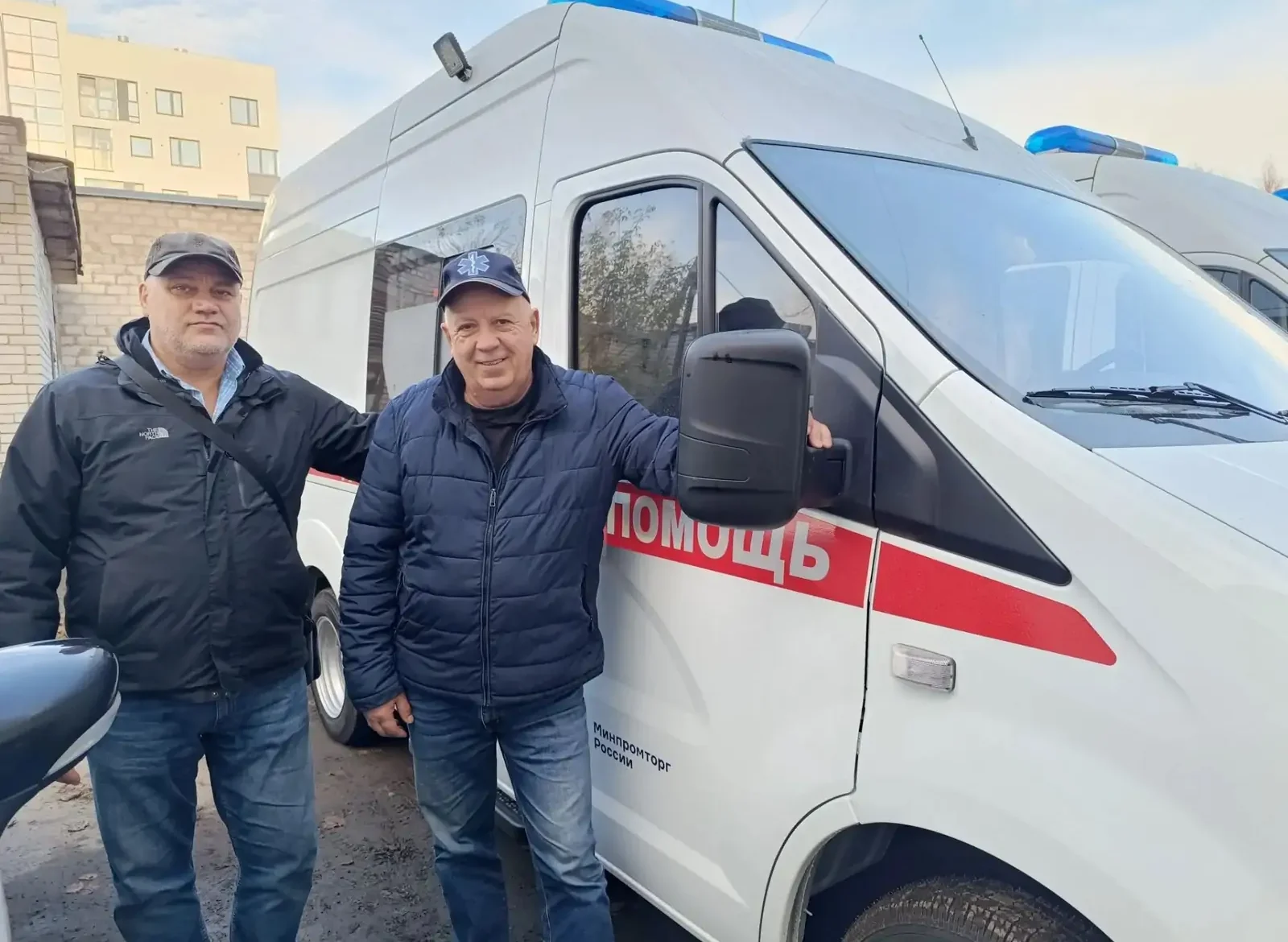 Новые машины скорой помощи поступили в больницы Карелии