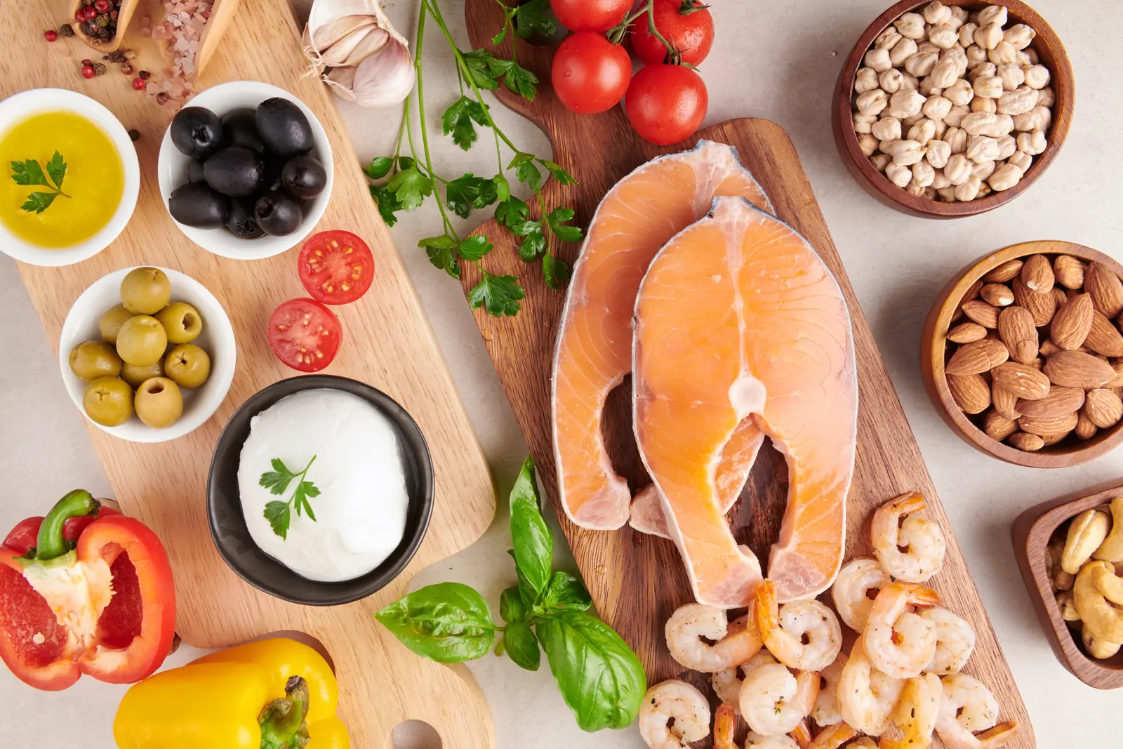Узнали, какие продукты помогают сохранить здоровье и продлить жизнь