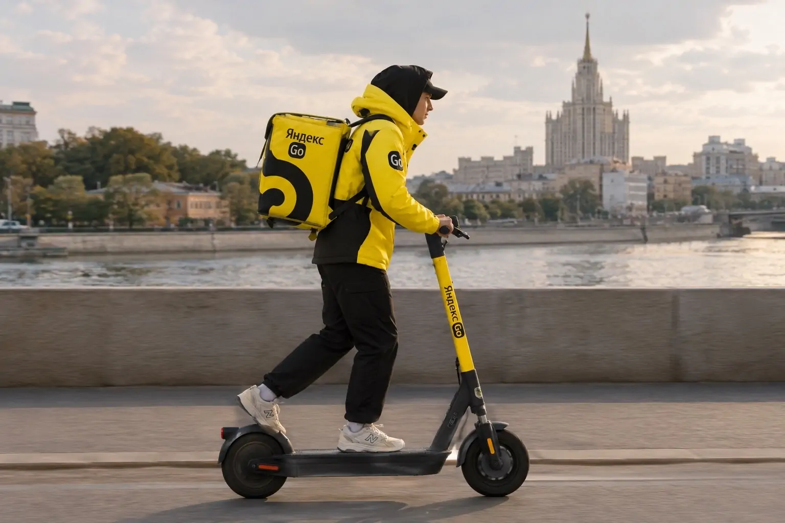 Курьеры на самокатах стали востребованнее на 50% в России