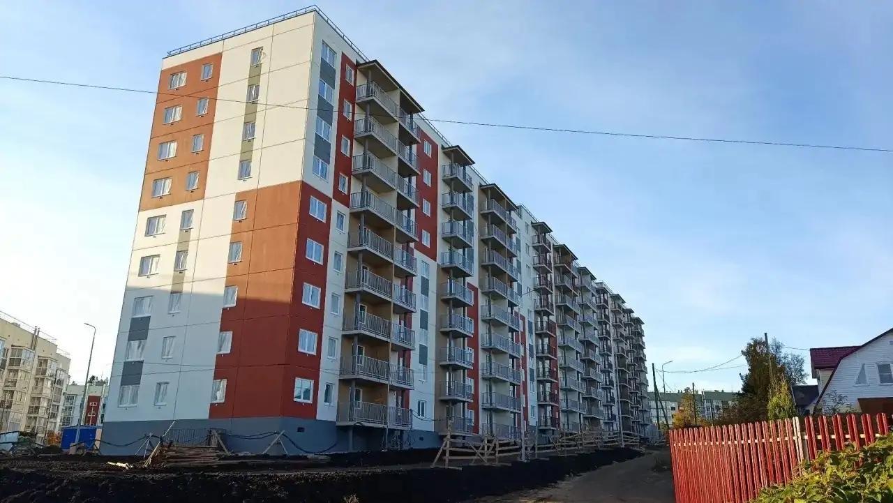 Дом под расселение на улице Белинского в Петрозаводске почти готов