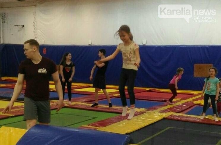 Двери закрыты, система безопасности не работает. Петрозаводск может лишиться всех батутов