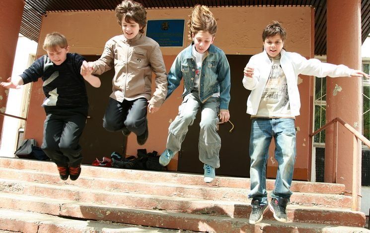 Не убивайте детей безопасностью, лучше дайте им сломать ногу. Блог редактора